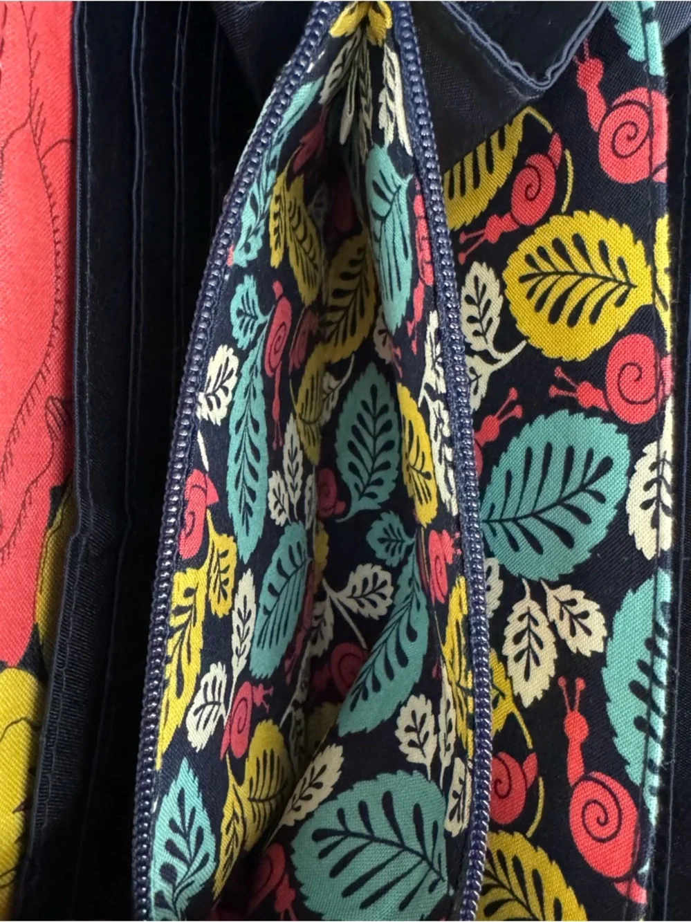 Vera Bradley Happy Snails Accordion Wallet Zip Around Navy Yellow Pink Blue